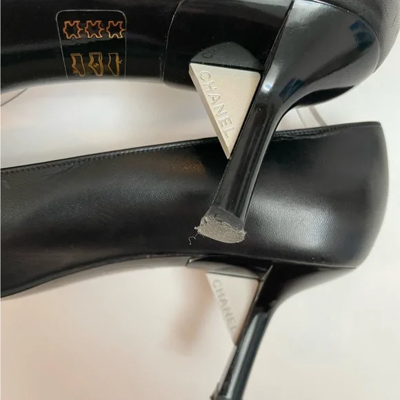 Chanel Black Leather Square Toe Kitten Heels Logo Vintage Size 7 - Picture 4 of 11